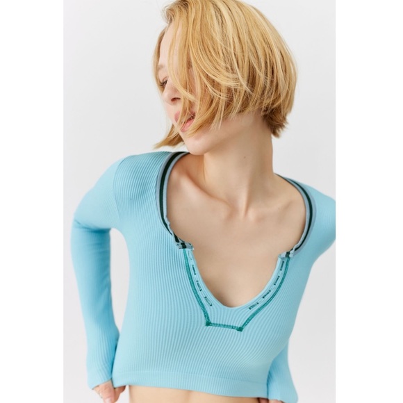 Urban Outfitters Out From Under Go For Gold Baby Blue Seamless Long Sleeve Top - Picture 3 of 8